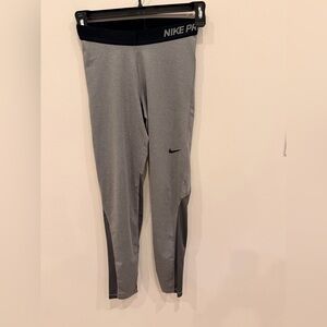 Nike Pro Dri-FIT Women’s Leggings‎ Gray Black Athletic Training Size M
